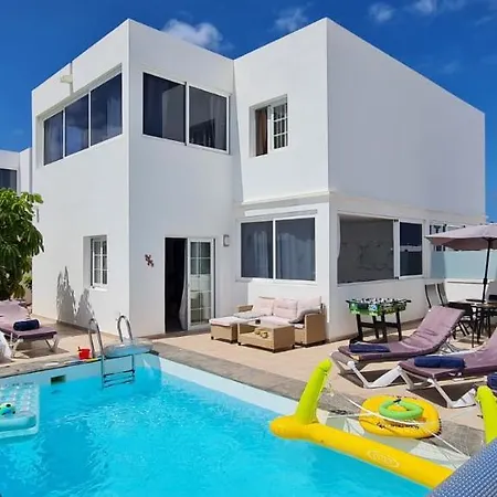 Villa Pousadoiro Playa Blanca